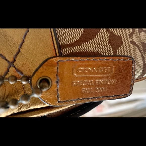 🧡NWOT Coach bronze & brown suede logo bag buckled. Get @ this price a classic! - Picture 6 of 9